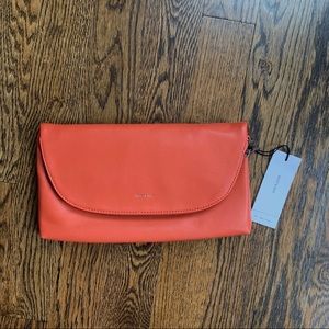Matt & Nat robby clutch in pimento (orange)